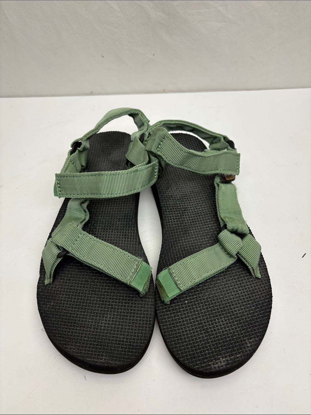 Teva Outdoor Green Strap Sandals - Black Footbed, SZ 8, box 41